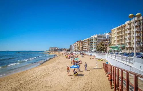 Stunning Apartment In Torrevieja