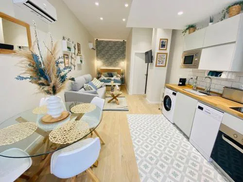 Beautiful modern loft 1km from the sea in Valencia