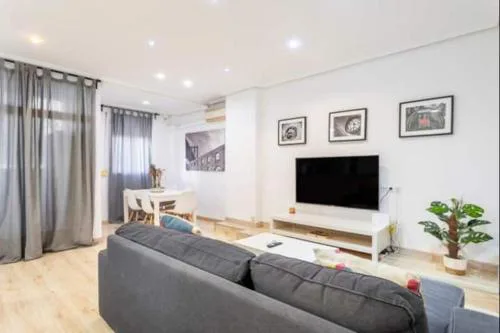 Centrico, 2 habitaciones, confort ascensor,wifi AC