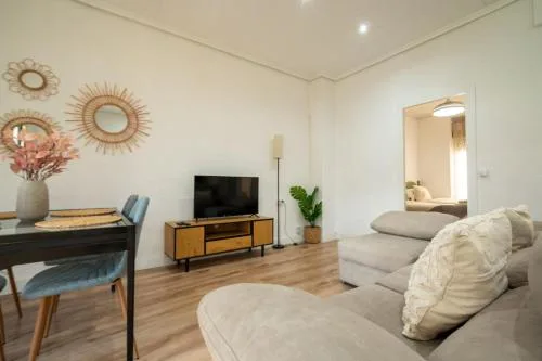 ChillOut Area 2BR 4P City Relax Fast WiFi Pet Friendly