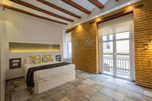 FLORIT FLATS - CENTER MODERN 1BR 2Bth TERRACE WI-FI AC