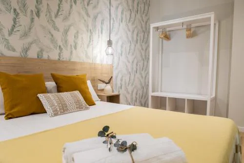 FLORIT FLATS - Port & Beach Apartments