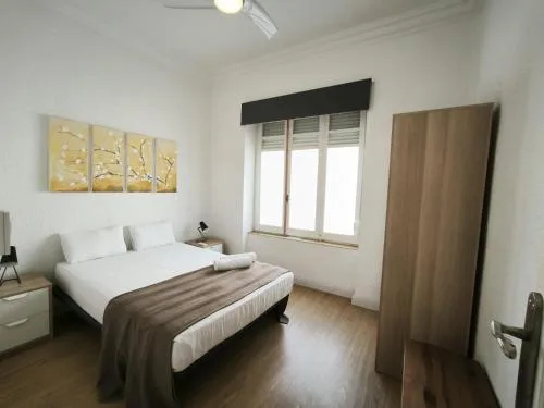 FLORIT FLATS - The Ausias March Apartment