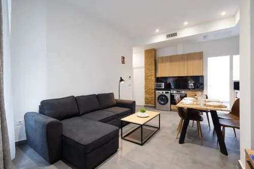 FLORIT FLATS - The Patraix Apartments