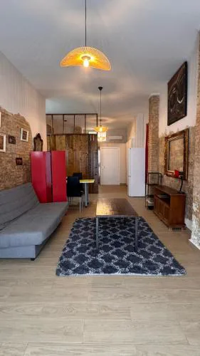 Gran Loft en planta baja en el Centro de Valencia