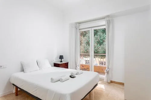 Guest Ready - Bright flat well‑located urban stay