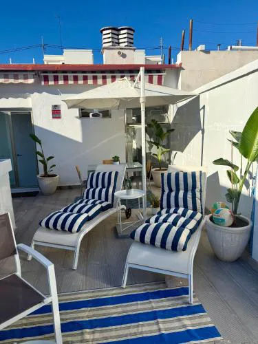 Habitación privada con Baño en un moderno y céntrico Atico en Ciutat Vella
