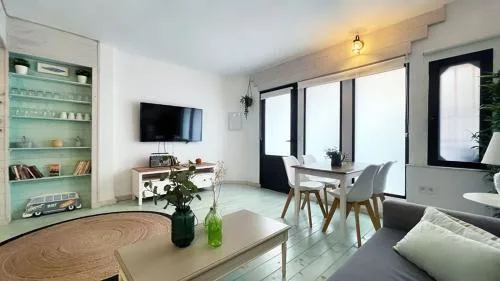 New Cozy Beach apartment, WiFi