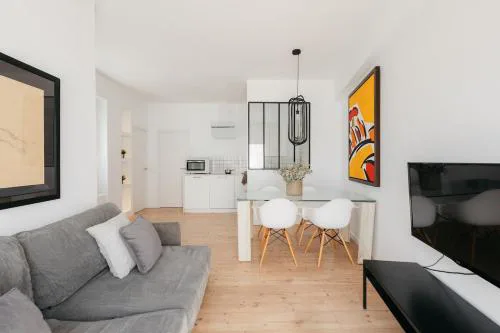 Penthouse with Terrace 2 Bedrooms 2 Bathrooms