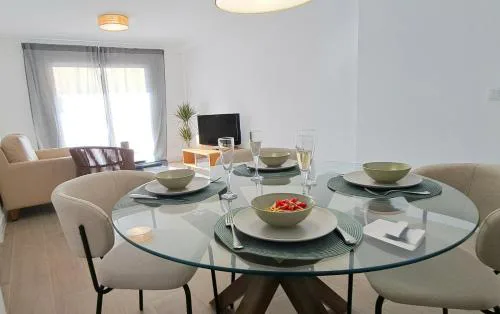 Piso nuevo y luminoso ESTANCIAS DE TEMPORADA Mín 12 noches