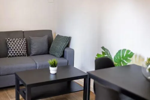 Quiet & Modern Apartment