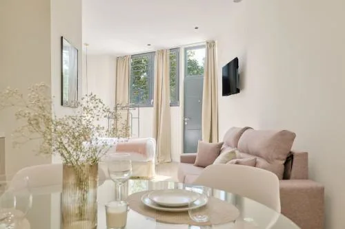 Romantic Apartment N3 Oceanografico Virkin Suites