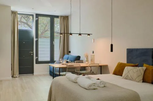 Romantic Apartment N6 Oceanografico Virkin Suites