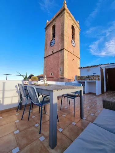 PLAZA IGLESIA HappyVila