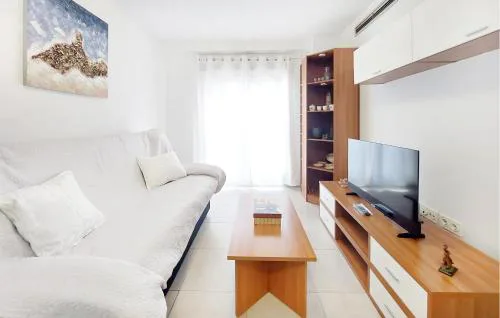 Amazing Apartment In Vinaroz With Wifi