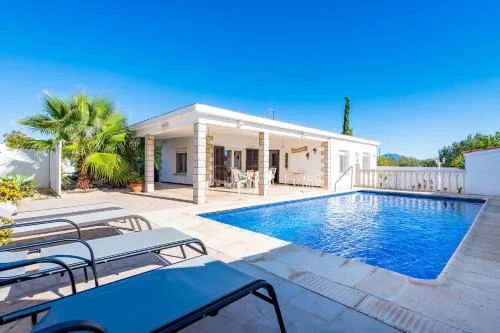 Casa Sorpresa con piscina privada y WiFi cerca centro de Vinaròs