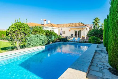 Villa Mario para 8 con piscina privada AA y Wi-Fi.