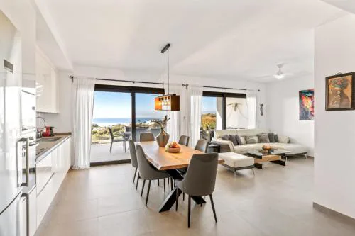 Domillion Sunrise 2bdr 2bath Gibraltar view