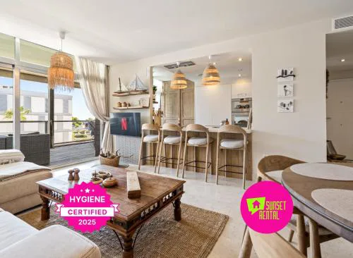 Huge terrace apartment in Punta Paloma