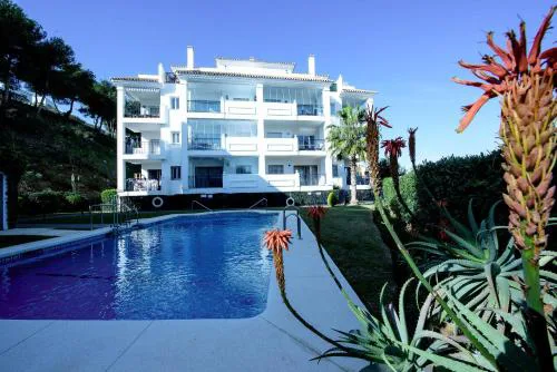 Bright & Modern Miraflores Oasis - Panoramic 2BR Apt