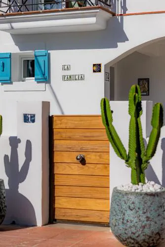 La Familia Beach Houses La Cala
