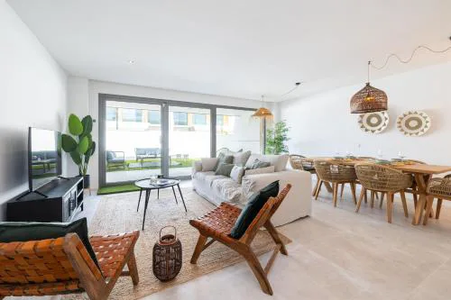 Luxury House Chaparral Golf E48 by AORA STAY