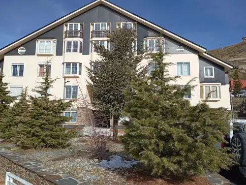 Apartamento pie de pista Maribel