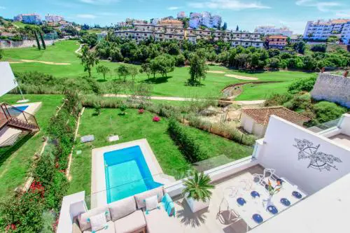 1166 Modern Luxury Villa with Panoramic Golf Views