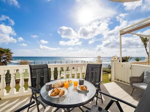 Apartment on Beach Mijas