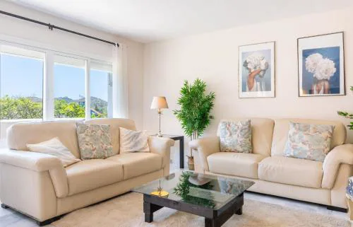 Aquamijas Retreat - Modern Comfort Near Aguamijas Water Park
