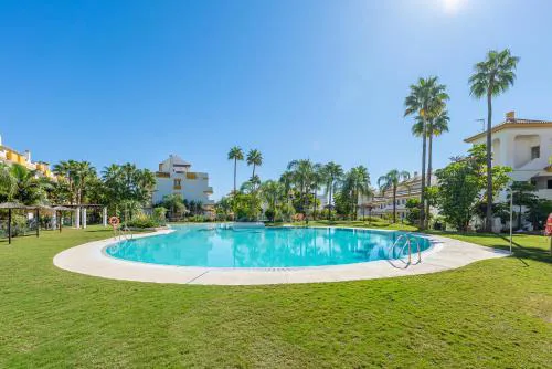 Bright Bay Calanova Grand Golf
