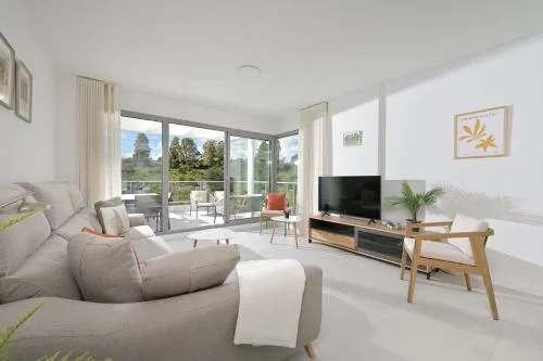 Bright Modern Apartment with Stunning Natural Views