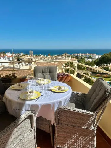 Casa Riviera, 2-Bdrm, Sea View, Pool, Parking