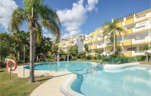 Cozy Apartment In Laguna De Mijas