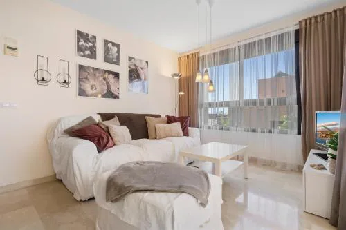 Cozy Retreat in Beautiful Cala de Mijas - Ref 42