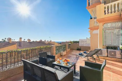 FARO I Lovely Apartment with Sunny Terrace, Barbacoa Pet Friendly in Mijas Costa & Fuengirola