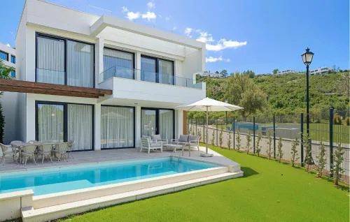 Gorgeous Home In Mijas