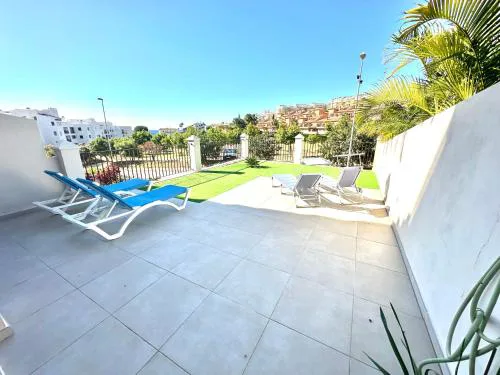 La Cala de Mijas, groundfloor 2 bed apartment steps away from the beach