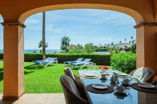 La Joya Seafront by Alfresco Stays