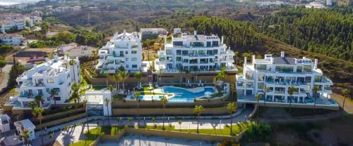 Luxury apartment with sea view and private pool at Santa Barbara Heights