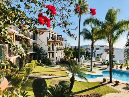 Luxury Puebla Aida with Golf & Sea View