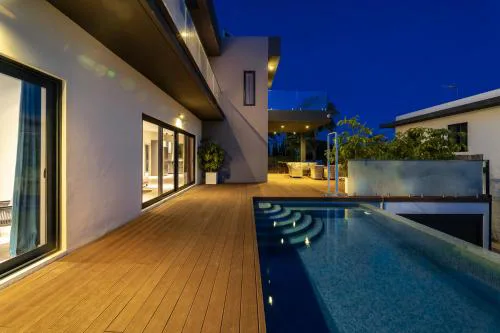 Luxury Villa Near Marbella with Heated Pool & Sauna, 5 Min Walk to Beach