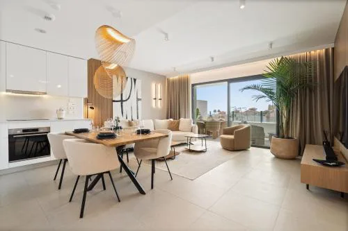 Stylish 2-Bed Retreat in Ipanema Homes - RDR500