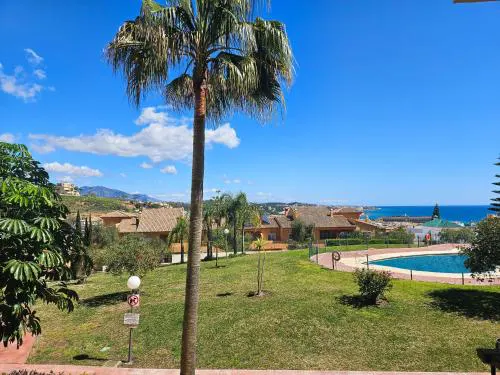 Two bedroom apartment with pool & sea views
