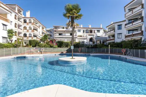 ViVi Homes - Robina - Pool - Terrace - close to beach