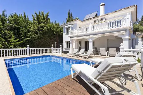 ViVi Homes - Villa Torre Alta - Sea views - pool - terrace