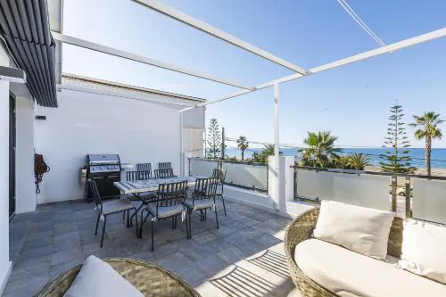 A&N Benajarafe Grand Beachfront Villa Apartment