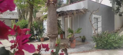 Guesthouse Sleeps 2 - Pool Access