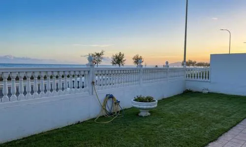 Villa Natalia frente al mar,