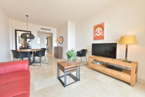 Apartamento con vistas al mar lateral en Torrox Costa